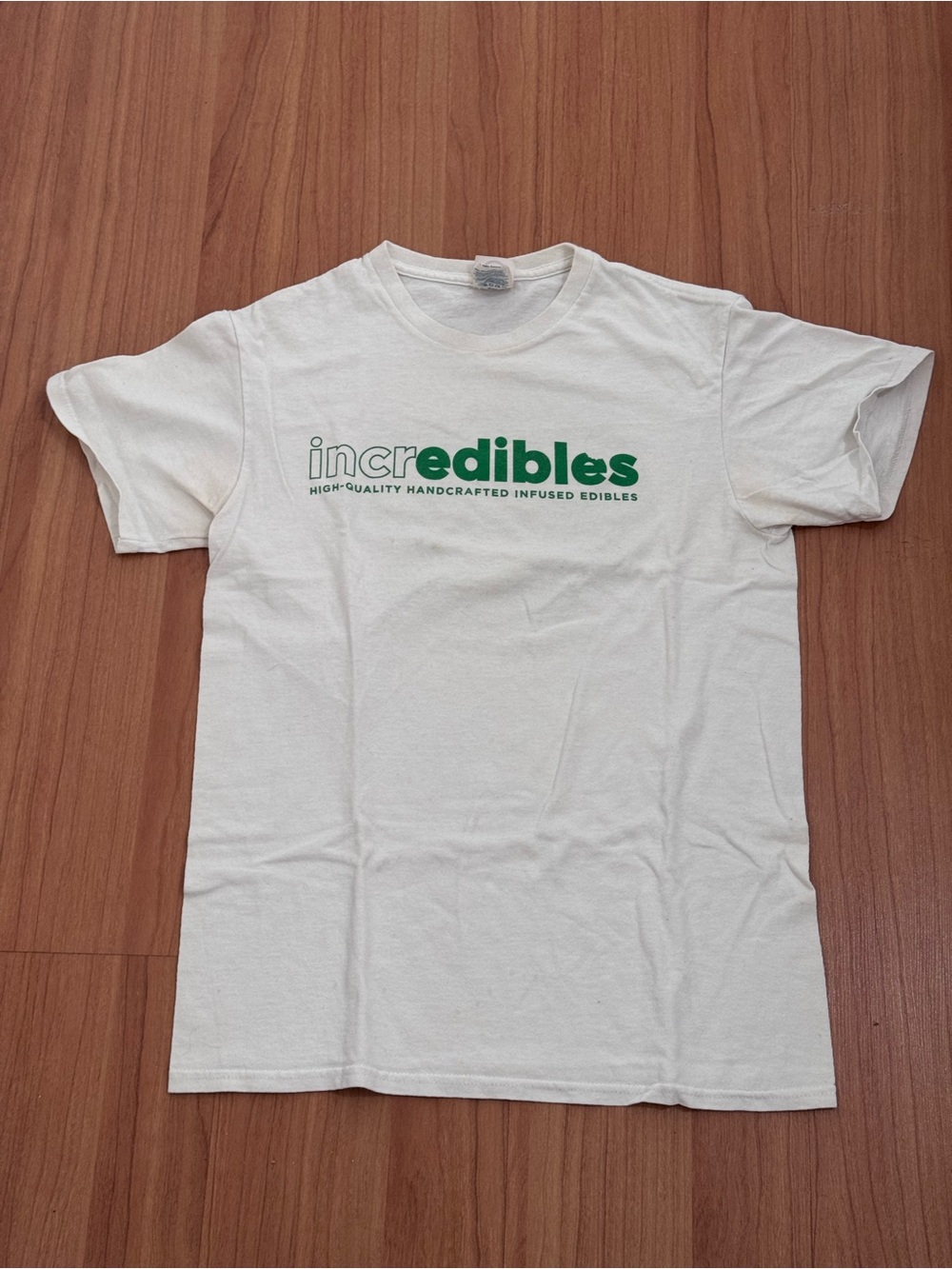 Vintage Cannabis Cup 2014 Incredibles Tee Small White Graphic Shirt
